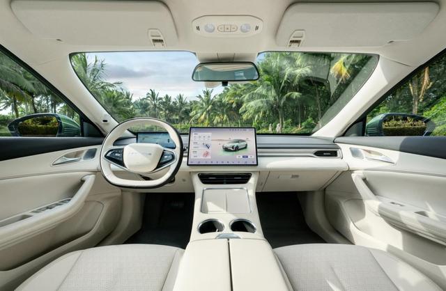 后悔買車買早了!11.98萬能拿下中大型轎車,車長近5米+后置后驅-有駕 后悔買車買早了!11.98萬能拿下中大型轎車,車長近5米+后置后驅-有駕