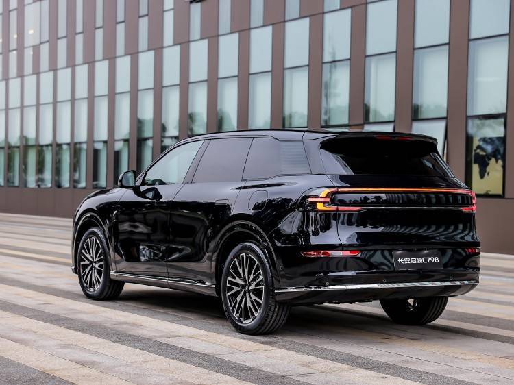 中大型SUV汽車又來新選手,主打舒適和智能!