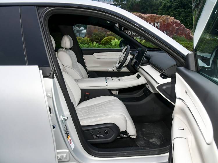 中大型SUV汽車又來新選手,主打舒適和智能!