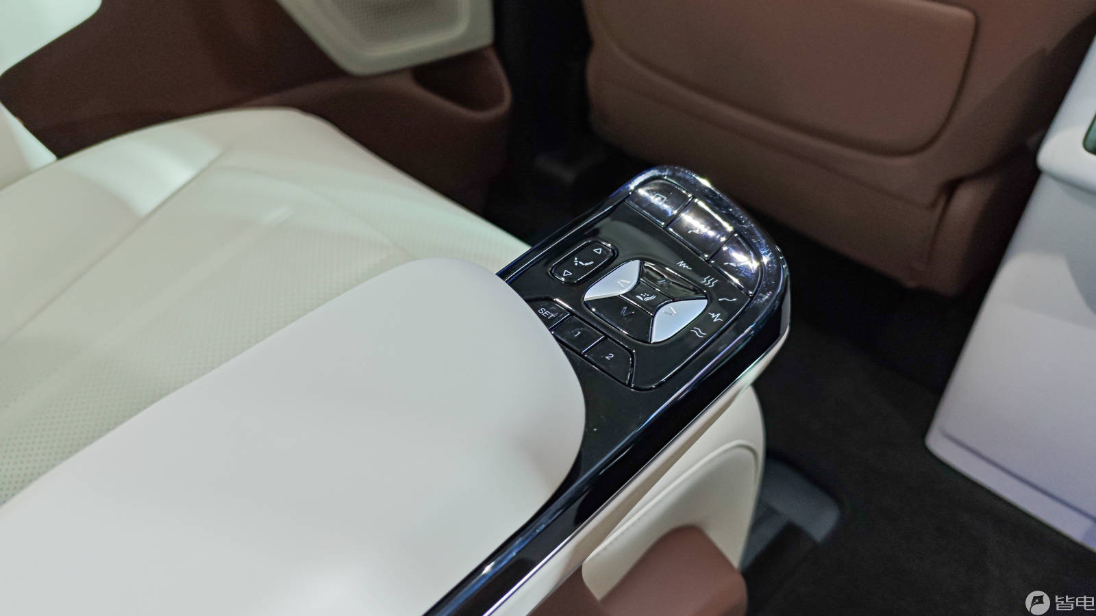 24.98萬元起售,比亞迪夏正式上市,標配云輦-C和高階智駕