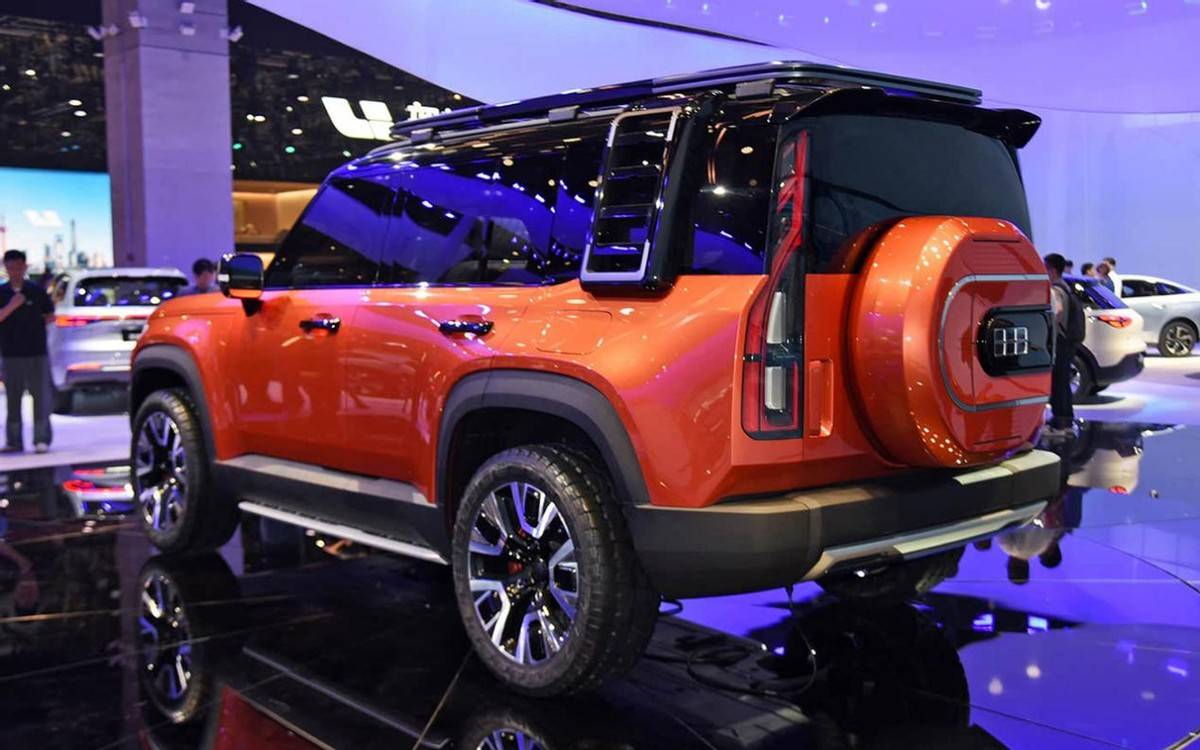 奇瑞、長城都學著點!這才叫國產真“路虎衛士”,快評吉利銀河戰艦