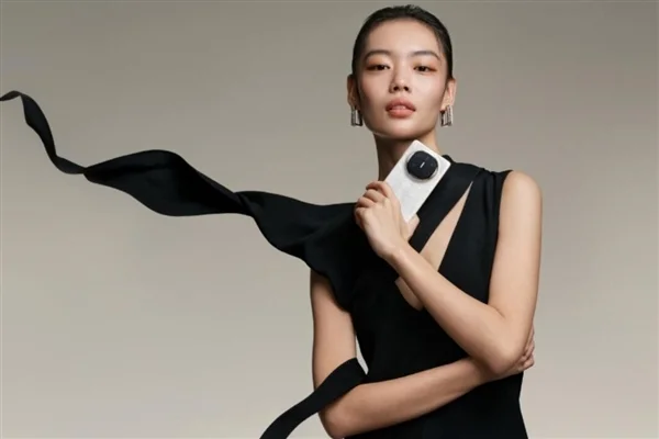 蘋果激進(jìn) 折疊屏iPhone 0折痕 首發(fā)麒麟新平臺!華為Mate X7參數(shù)曝光