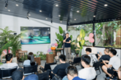 吉利集團上半年銷量超193萬,新能源汽車銷量破百萬;理想汽車成立算力資源部;零跑VLA\\VLM明年上車不再自研芯片