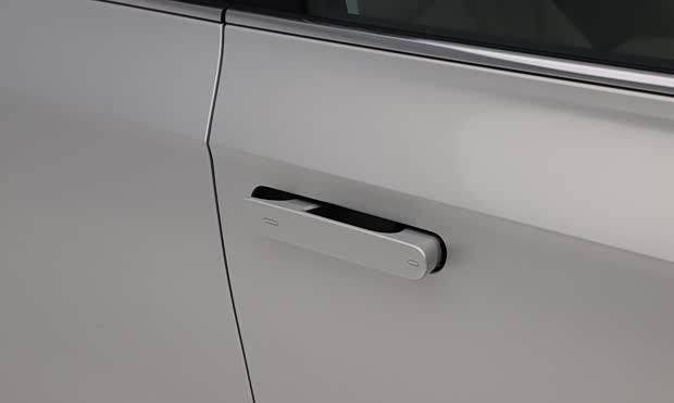 一汽-大眾速騰L正式發(fā)布:軸距加長 設(shè)計全面革新