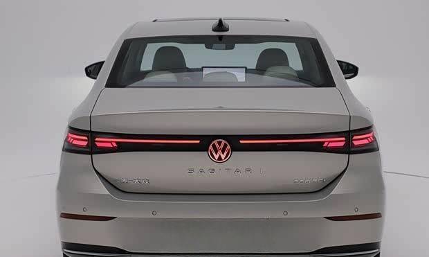 一汽-大眾速騰L正式發(fā)布:軸距加長 設(shè)計全面革新