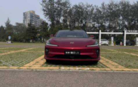 試駕智己L6,兼顧優(yōu)雅與運動,年輕人的時尚單品!