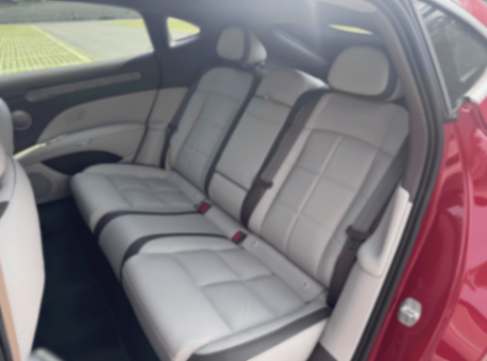 試駕智己L6,兼顧優(yōu)雅與運動,年輕人的時尚單品!