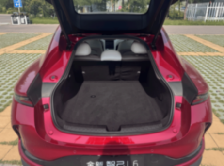 試駕智己L6,兼顧優(yōu)雅與運動,年輕人的時尚單品!