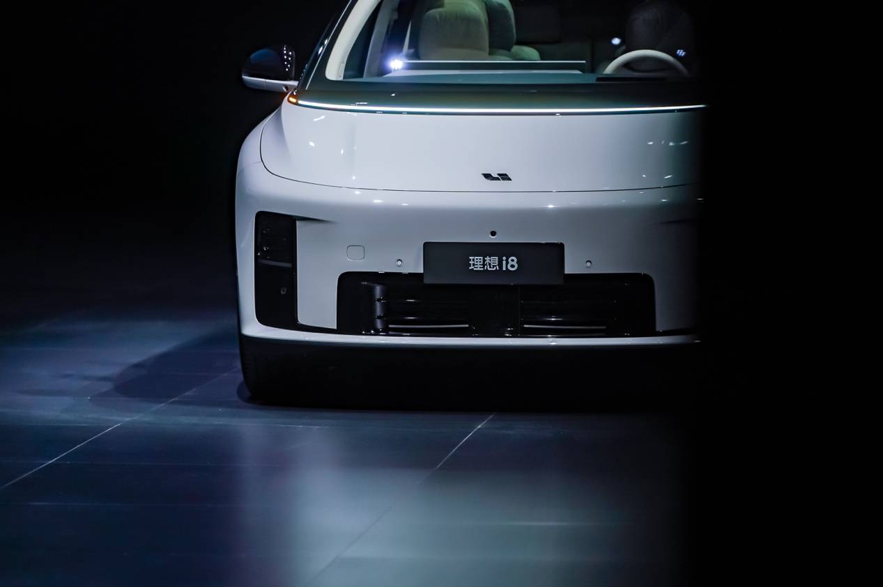 理想i8統一版本,7天快速調整下可怕的體系能力