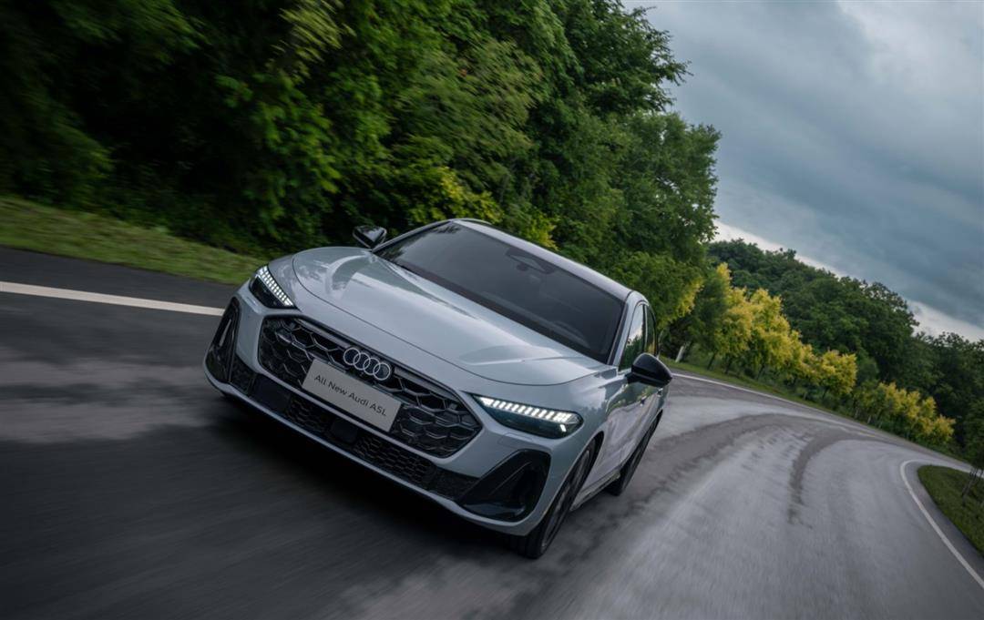 不到24萬!一汽奧迪A5L上市,沒理由再看34C