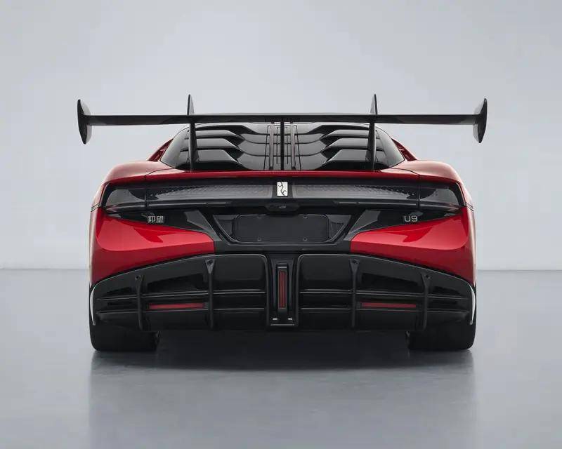 最大馬力3019匹/標(biāo)配碳纖維車頂 仰望U9新車型申報(bào)圖曝光