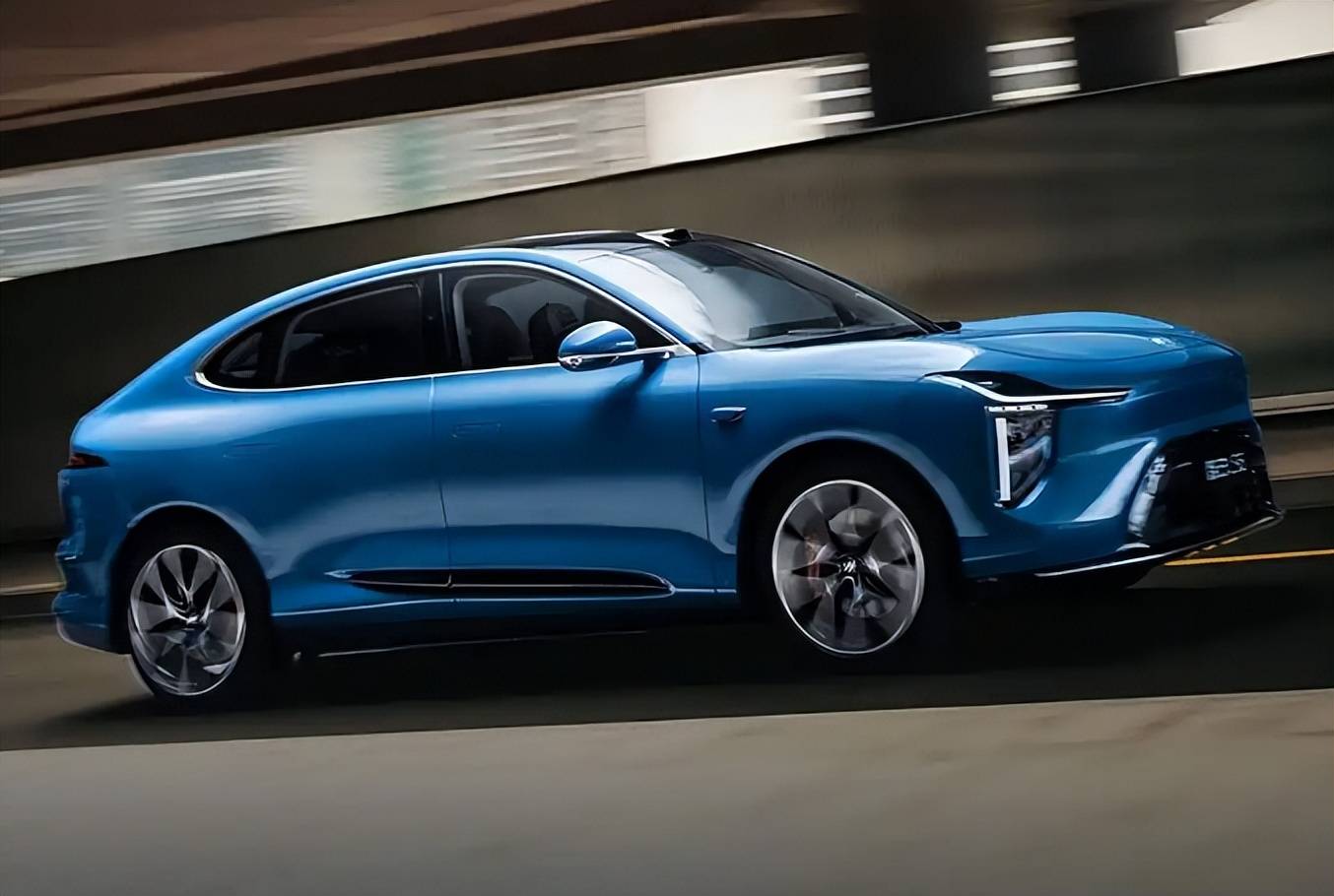 智己LS6預售,20.99萬起,重新定義增程混動新標準