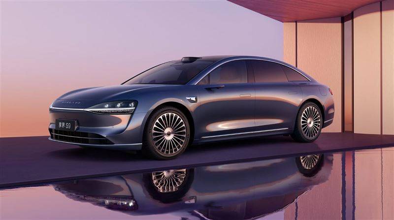 增程車型賣不動了?7月銷量榜單出爐 僅兩款銷量過萬 理想L6第二