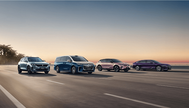 華為加持的嵐圖知音在8月13日預(yù)售,追光L和搭載華為ADS Ultra智駕方案的嵐圖大六座“泰山”(項(xiàng)目代號)也將在年內(nèi)上市