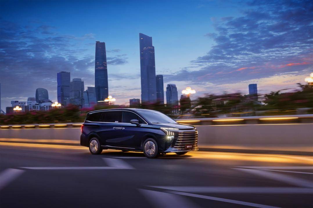 五大升艙實(shí)力加持,星海V9越享系列實(shí)現(xiàn)MPV豪華平權(quán)